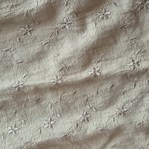 Beige Cotton USA Set with Embroidery Details. - Picture 12 of 13